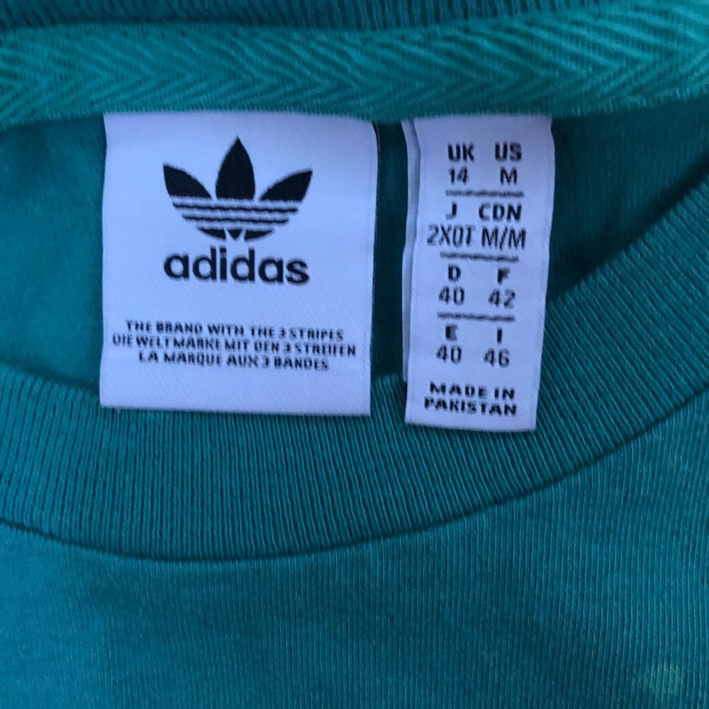 Green Adidas T-shirt - Picture 3 of 3